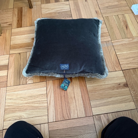 Luxury Velvet Cushion - Blue and Gold - Picture 4 of 4